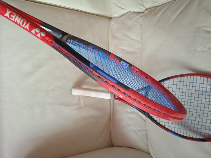 vendo coppia racchette yonex vcore 100 mod 2023