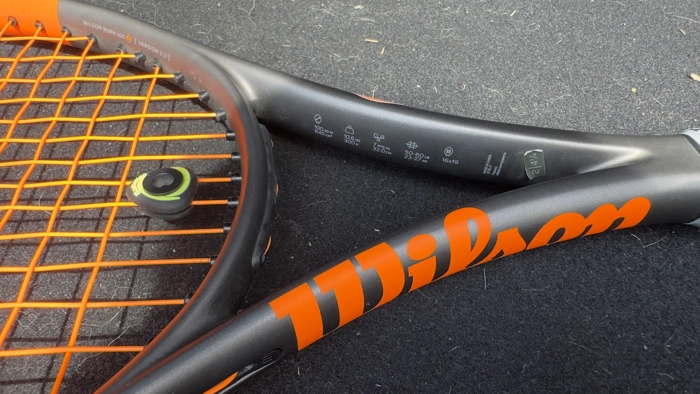Racchetta da Tennis Wilson Burn 100 V2.0 Countervail 300g + Borsone Wilson