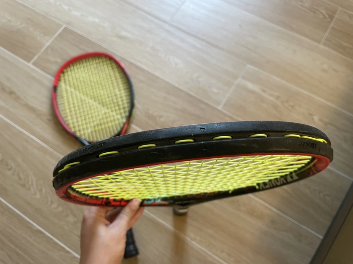 Yonex VCORE 98 285 g (2018) – Grip L2 – Coppia