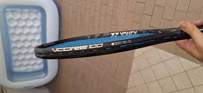 YONEX VCORE 100 GALAXY BLACK L2 300G