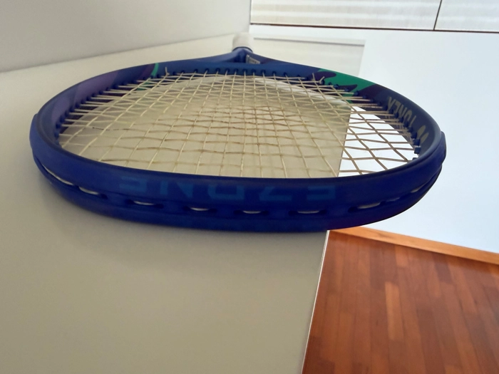 VENDO YONEX EZONE 100 