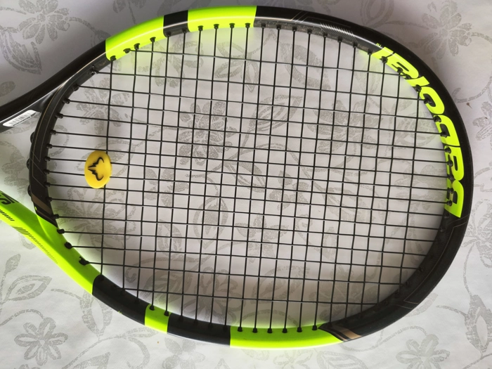 Babolat Pure Aero VS Tour 320 gr. 