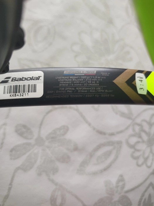 Babolat Pure Aero VS Tour 320 gr. 