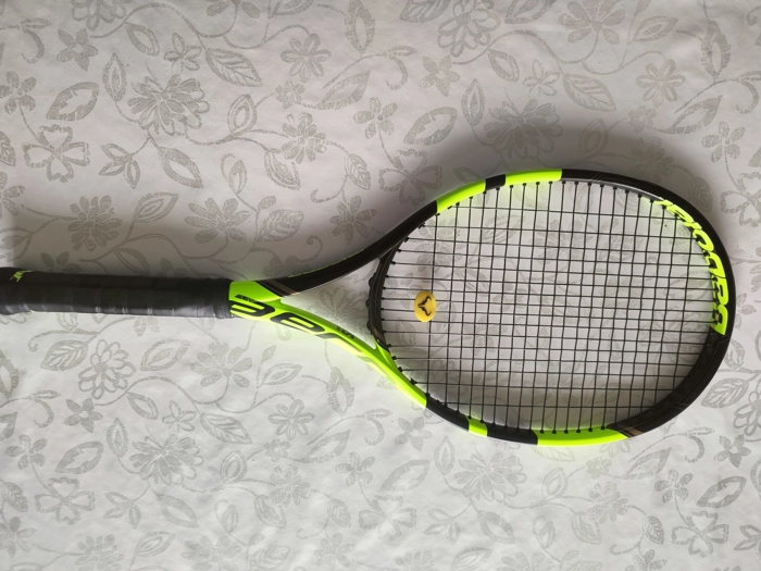 Babolat Pure Aero VS Tour 320 gr. 
